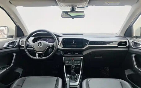 Volkswagen T-Cross I, 2021 год, 1 639 900 рублей, 11 фотография