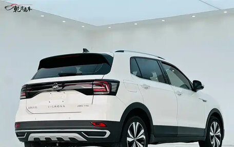 Volkswagen T-Cross I, 2021 год, 1 639 900 рублей, 5 фотография