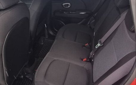 KIA Soul II рестайлинг, 2018 год, 1 990 000 рублей, 5 фотография