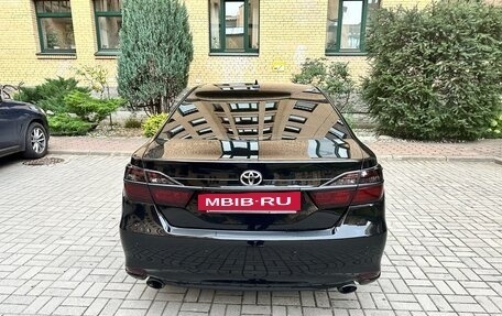 Toyota Camry, 2017 год, 3 300 000 рублей, 6 фотография