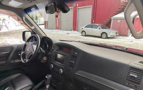 Mitsubishi Pajero IV, 2010 год, 1 770 000 рублей, 10 фотография