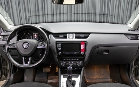 Skoda Octavia, 2017 год, 1 798 000 рублей, 14 фотография