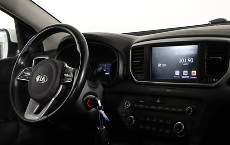 KIA Sportage IV рестайлинг, 2021 год, 2 399 990 рублей, 13 фотография