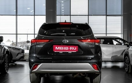 Toyota Highlander, 2025 год, 5 890 000 рублей, 4 фотография