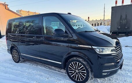 Volkswagen Multivan T6 рестайлинг, 2023 год, 7 950 000 рублей, 6 фотография
