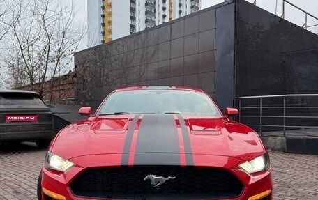 Ford Mustang VI рестайлинг, 2018 год, 2 600 000 рублей, 6 фотография