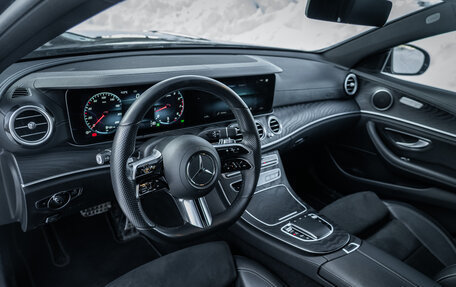 Mercedes-Benz E-Класс, 2020 год, 3 990 000 рублей, 20 фотография