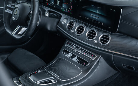 Mercedes-Benz E-Класс, 2020 год, 3 990 000 рублей, 19 фотография