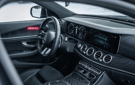 Mercedes-Benz E-Класс, 2020 год, 3 990 000 рублей, 18 фотография