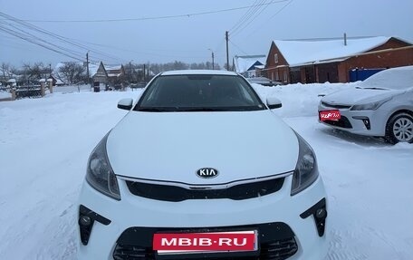 KIA Rio IV, 2018 год, 1 200 000 рублей, 1 фотография