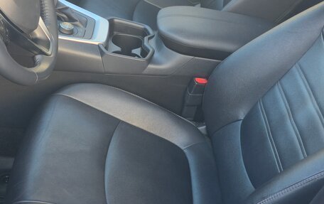 Toyota RAV4, 2021 год, 3 850 000 рублей, 8 фотография