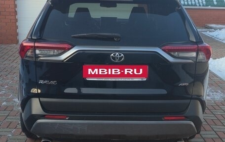 Toyota RAV4, 2021 год, 3 850 000 рублей, 4 фотография