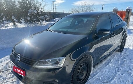 Volkswagen Jetta VI, 2011 год, 980 000 рублей, 2 фотография