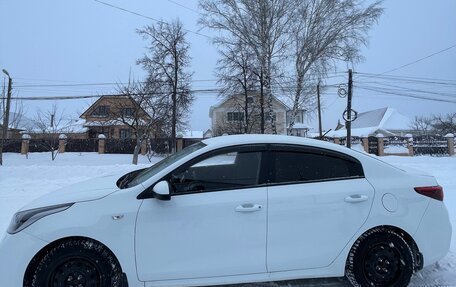 KIA Rio IV, 2018 год, 1 200 000 рублей, 3 фотография