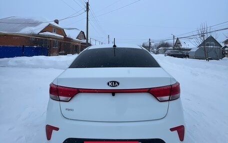 KIA Rio IV, 2018 год, 1 200 000 рублей, 4 фотография