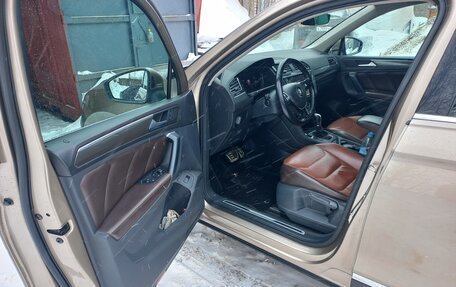 Volkswagen Tiguan II, 2019 год, 2 099 000 рублей, 5 фотография