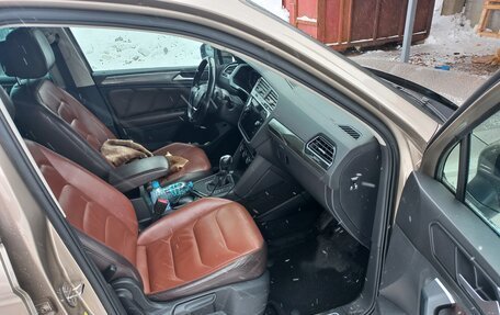 Volkswagen Tiguan II, 2019 год, 2 099 000 рублей, 7 фотография