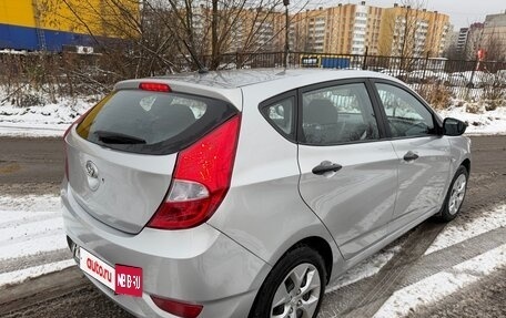 Hyundai Solaris II рестайлинг, 2011 год, 485 000 рублей, 4 фотография