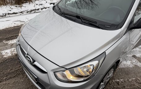 Hyundai Solaris II рестайлинг, 2011 год, 485 000 рублей, 11 фотография