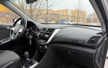 Hyundai Solaris II рестайлинг, 2011 год, 485 000 рублей, 20 фотография
