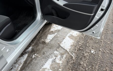 Hyundai Solaris II рестайлинг, 2011 год, 485 000 рублей, 23 фотография