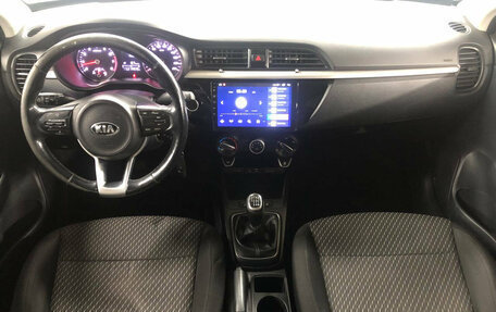 KIA Rio IV, 2017 год, 949 000 рублей, 9 фотография