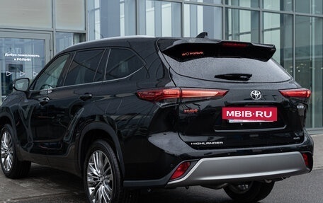 Toyota Highlander, 2025 год, 8 фотография