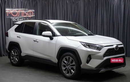 Toyota RAV4, 2019 год, 2 998 000 рублей, 3 фотография