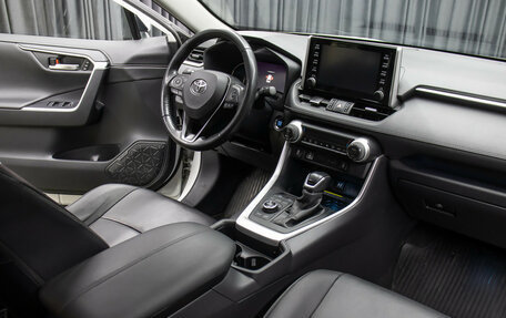 Toyota RAV4, 2019 год, 2 998 000 рублей, 13 фотография