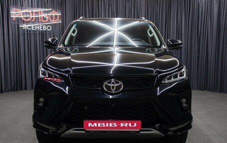 Toyota Fortuner II, 2022 год, 5 498 000 рублей, 2 фотография