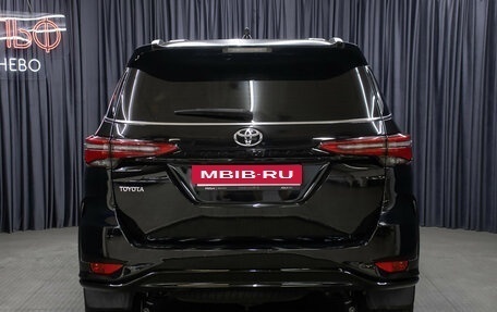 Toyota Fortuner II, 2022 год, 5 498 000 рублей, 6 фотография