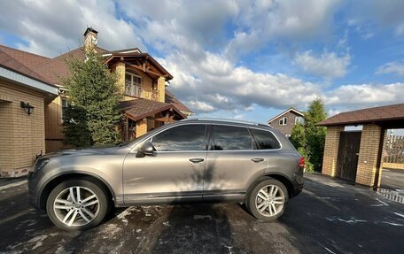 Volkswagen Touareg III, 2012 год, 1 850 000 рублей, 4 фотография