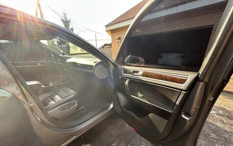 Volkswagen Touareg III, 2012 год, 1 850 000 рублей, 8 фотография