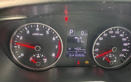 Hyundai Solaris II рестайлинг, 2019 год, 660 000 рублей, 5 фотография