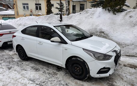Hyundai Solaris II рестайлинг, 2019 год, 660 000 рублей, 4 фотография