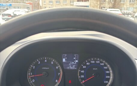 Hyundai Solaris II рестайлинг, 2014 год, 865 000 рублей, 3 фотография