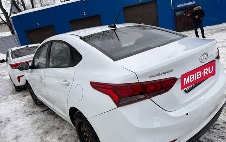 Hyundai Solaris II рестайлинг, 2019 год, 660 000 рублей, 2 фотография