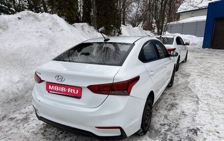 Hyundai Solaris II рестайлинг, 2019 год, 660 000 рублей, 3 фотография