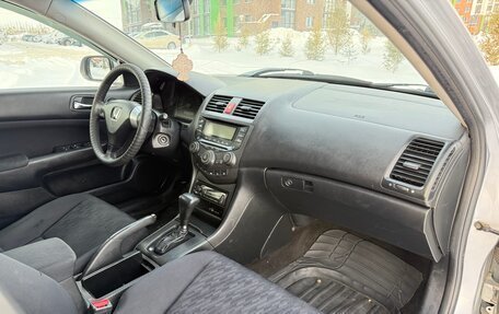 Honda Accord VII рестайлинг, 2003 год, 799 999 рублей, 23 фотография