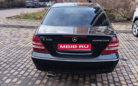 Mercedes-Benz C-Класс, 2005 год, 670 000 рублей, 6 фотография