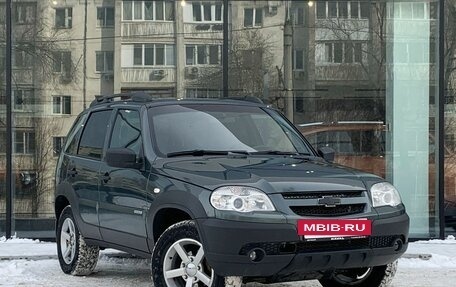 Chevrolet Niva I рестайлинг, 2018 год, 774 000 рублей, 3 фотография