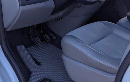 Volkswagen Transporter T5 рестайлинг, 2009 год, 1 200 000 рублей, 10 фотография