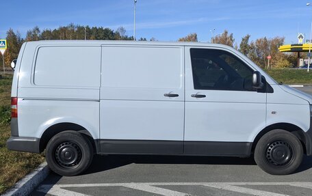 Volkswagen Transporter T5 рестайлинг, 2009 год, 1 200 000 рублей, 24 фотография