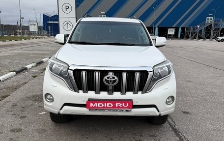 Toyota Land Cruiser Prado 150 рестайлинг 2, 2013 год, 2 950 000 рублей, 2 фотография
