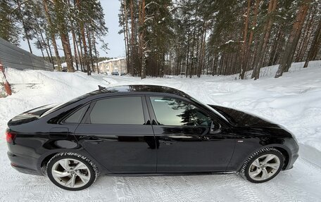 Audi A4, 2019 год, 1 990 000 рублей, 12 фотография