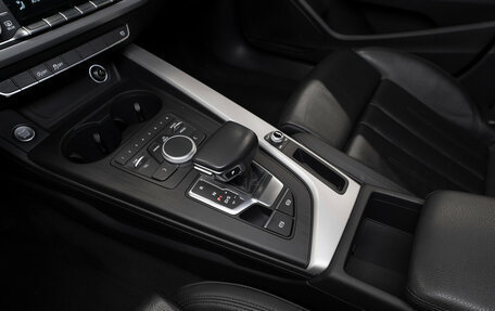 Audi A4, 2019 год, 2 860 000 рублей, 14 фотография