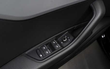 Audi A4, 2019 год, 2 860 000 рублей, 18 фотография