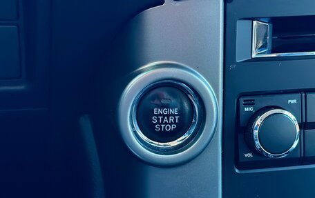 Toyota Land Cruiser Prado 150 рестайлинг 2, 2010 год, 2 380 000 рублей, 26 фотография