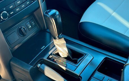 Toyota Land Cruiser Prado 150 рестайлинг 2, 2010 год, 2 380 000 рублей, 32 фотография