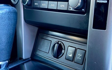 Toyota Land Cruiser Prado 150 рестайлинг 2, 2010 год, 2 380 000 рублей, 30 фотография